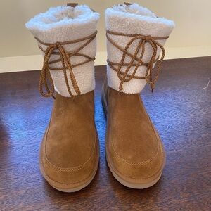 Koolaburra Brown Winter Boots with White Lining